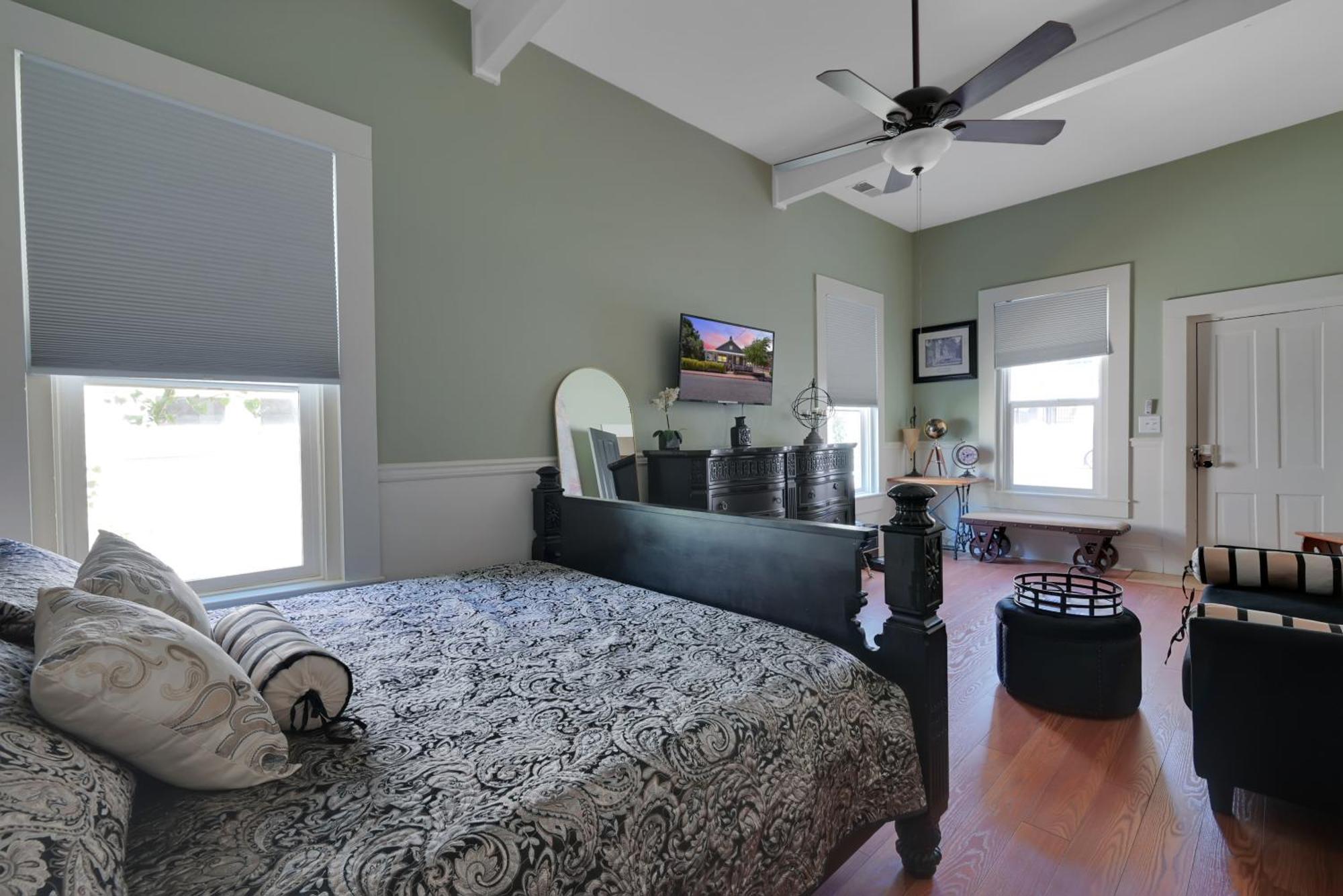 Spacious Downtown Jackson Retreat- Historic Hangout Exterior foto